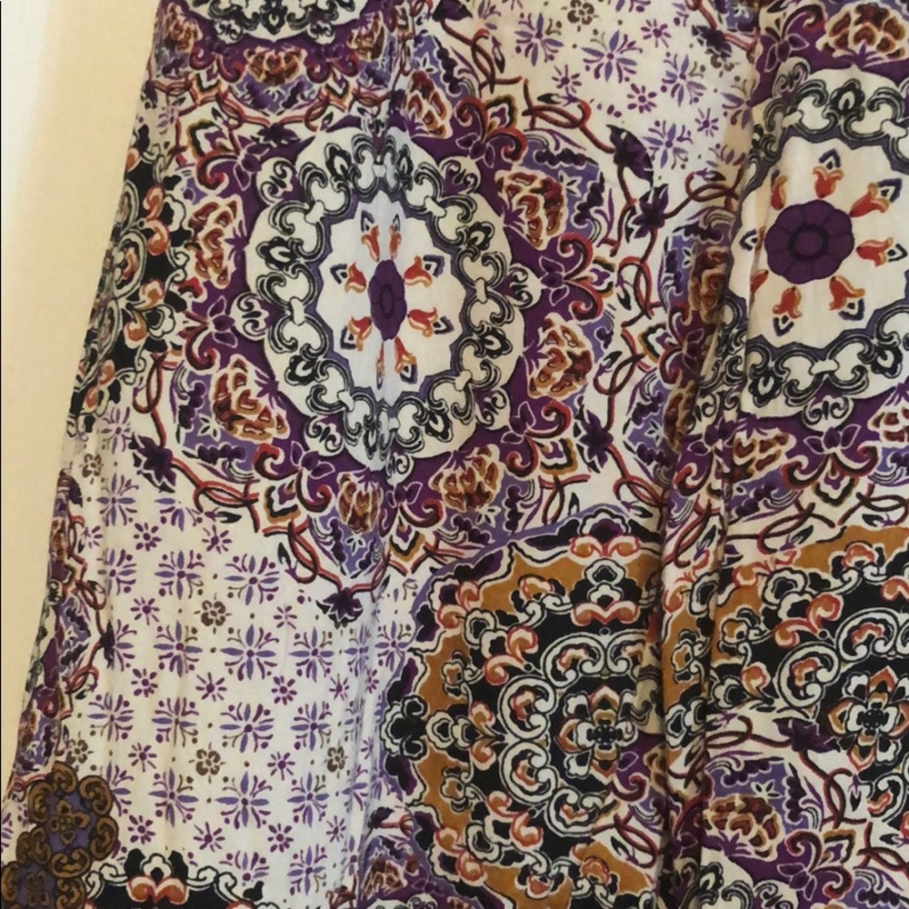 Patterned Flare Pants - Picture 2 of 4